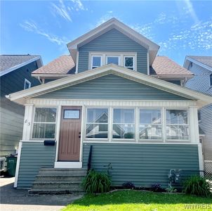 83 Lakewood Ave