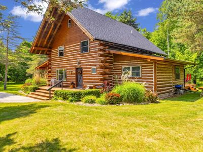 2875 Pointe Aux Barques Rd
