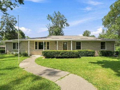 3675 NE Shadeland Rd