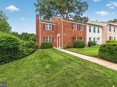 786 College Pkwy