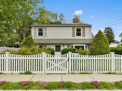 35 Alandale Pkwy