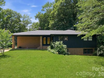 3034 Eastburn Rd