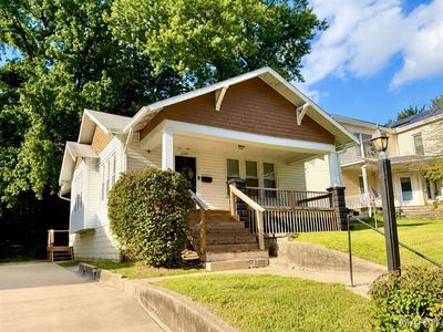 2320 Sanford Ave