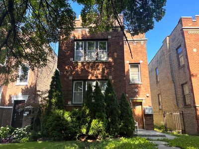 1737 N Austin Ave