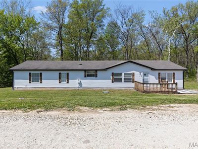Property at 410 Julie Ct, Elsberry, MO