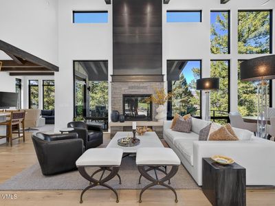 332 Peregrine Dr
