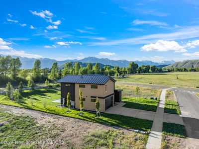 2515 S Cattle Dr
