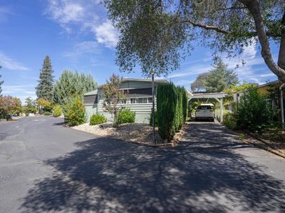 150 Clinton Rd #33