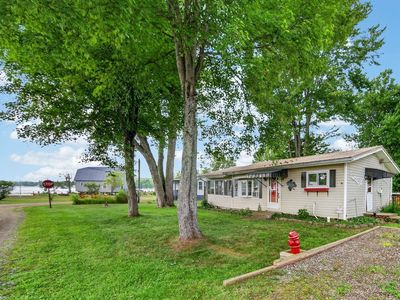 24507 Sandburg Dr