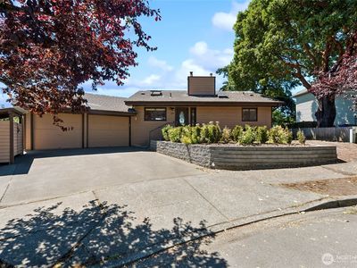 2610 NE 5th Court