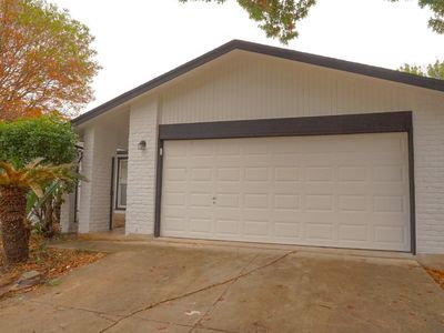 1306 S Ellison Dr