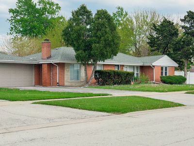 7945 Mobile Ave
