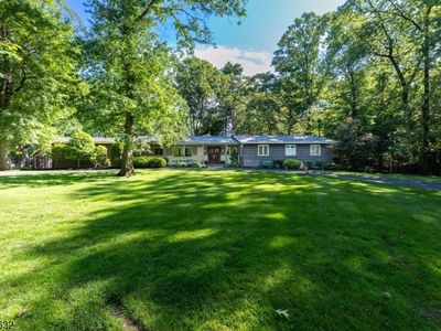 15 Heritage Ln