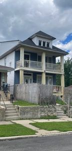 126 E 120th Pl