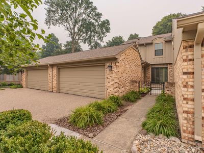 1885 Christy Ct