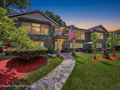 301 Conroy St