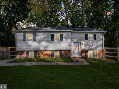 876 Windsong Dr
