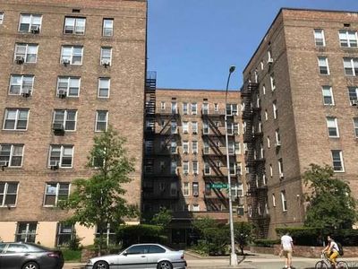 42-45 Kissena Boulevard #6M