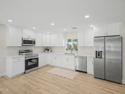 452 W Ray Street