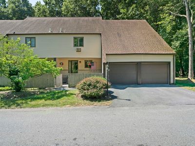 Property at 8 Bancroft Cmn Unit 8, Franklin, MA