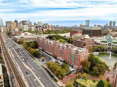 6 Canal Park APT 606