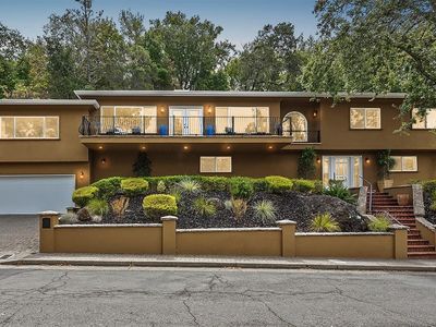 444 The Alameda