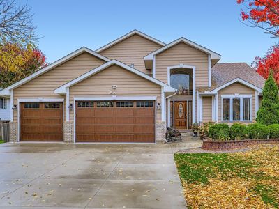 9325 Austrianpine Ave N