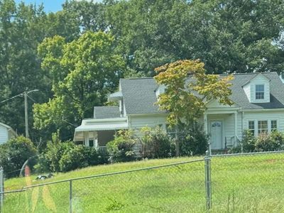 2819 Poinsett Hwy