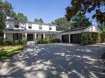 2217 S Canterbury Road