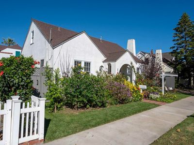 1007 Flora Ave