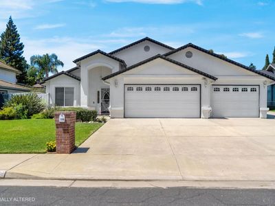 Property at 293 Post Ave, Sanger, CA