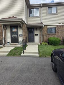 5736 Cambridge CIRCLE #2
