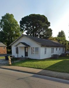 1019 S Main St