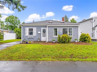 26 Bowden Ave