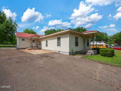 60 Oak Grove Rd