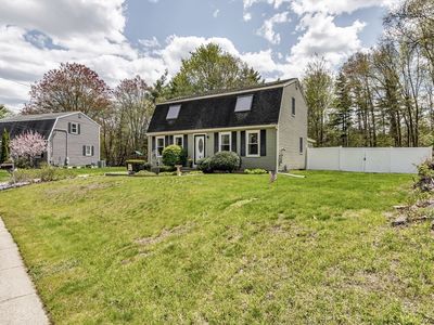 Property at 8 Portsmouth Rd, Amesbury, MA