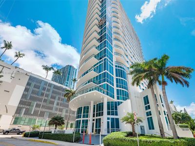 480 NE 30th St APT 1505