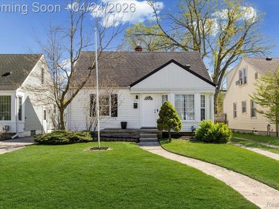 212 Girard Ave