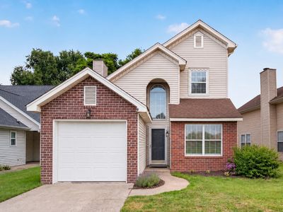 806 Bexhill Ct N