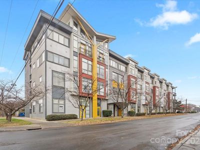 514 W 10th St UNIT 302