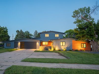 2809 Lakeland Dr