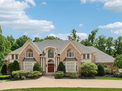 2850 Roundhill Rd