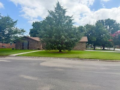 4504 Delwood Dr