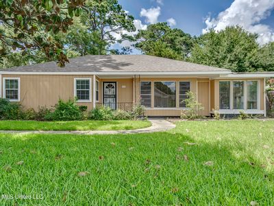 748 E Northside Dr