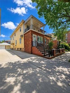 1469 W 9th St