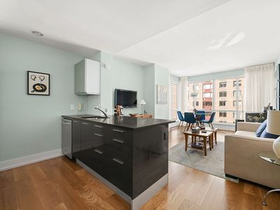 350 W 42nd St APT 10C