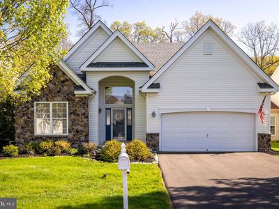 617 N Settlers Cir
