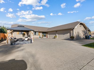 469 NW 22nd St