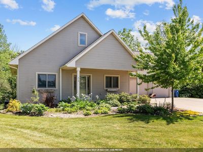 218 Emily Way