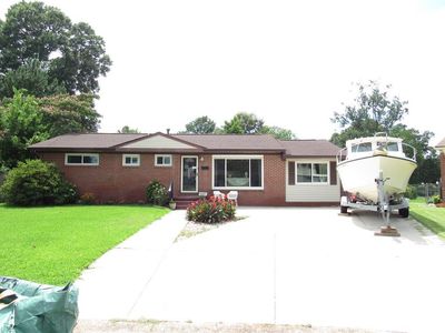 Property at 8037 Jerrylee Ct, Norfolk, VA